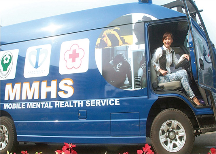 Saya meluncurkan dua unit Mobile Mental Health Service (Layanan Kesehatan Jiwa Mobile) pada tahun 2012. Saya mengundang Kementerian Kesehatan untuk Kerjasama. Foto Nova Riyanti Yusuf